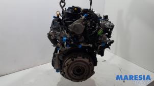Engine from a Opel Movano 2.3 CDTi 16V FWD 2020