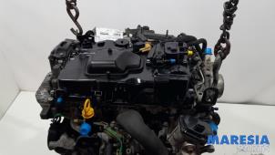 Engine from a Opel Movano 2.3 CDTi 16V FWD 2020