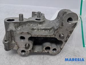 Usados Soporte de motor Citroen Jumpy 2.0 Blue HDI 180 Precio € 30,25 IVA incluido ofrecido por Maresia Parts