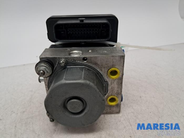 Używane Pompa ABS Fiat 500 (312) Electric Cena € 181,50 Z VAT oferowane przez Maresia Parts