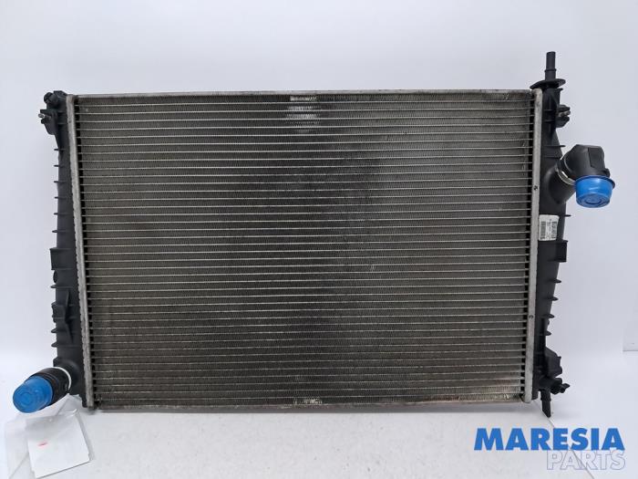 Usagé Radiateur Alfa Romeo 159 (939AX) 2.2 JTS 16V Prix € 30,00 Règlement à la marge proposé par Maresia Parts