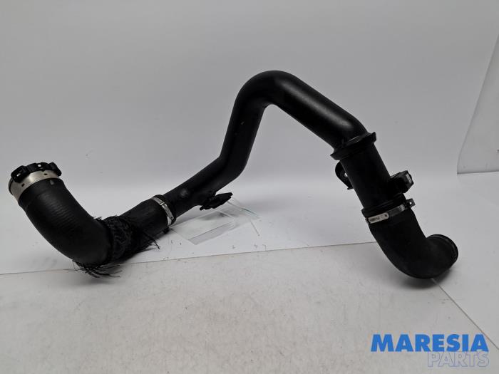 Intercooler Schlauch Alfa Romeo Giulietta (940), 2010 / 2020 1.4 TB 16V MultiAir, Fließheck, Benzin, 1.368cc, 125kW (170pk), FWD, 940A2000, 2010-04 / 2018-10, 940FXB (Gebraucht)