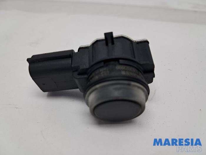Begagnade Parkeringssensor Opel Movano 2.3 CDTi 16V FWD Pris € 36,30 Inklusive moms erbjuds av Maresia Parts