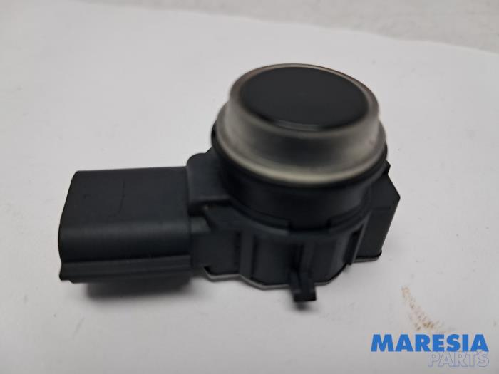 Begagnade Parkeringssensor Opel Movano 2.3 CDTi 16V FWD Pris € 36,30 Inklusive moms erbjuds av Maresia Parts