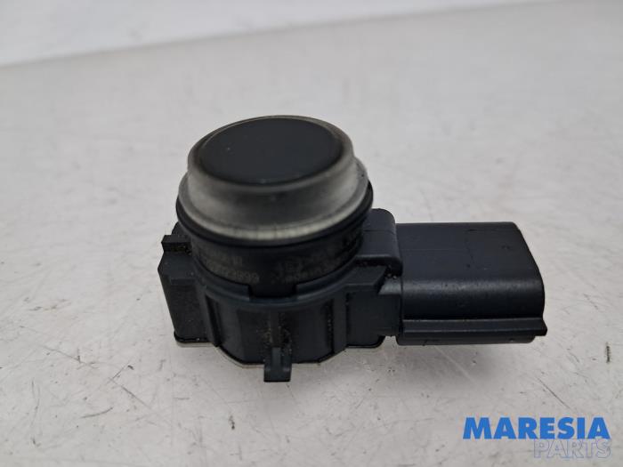 Begagnade Parkeringssensor Opel Movano 2.3 CDTi 16V FWD Pris € 36,30 Inklusive moms erbjuds av Maresia Parts