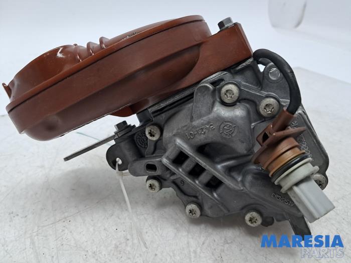 Gebrauchte Ölpumpe Renault Clio IV Estate/Grandtour (7R) 1.2 TCE 16V EDC Preis € 40,00 Margenregelung angeboten von Maresia Parts