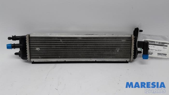 Usagé Radiateur Peugeot 3008 I (0U/HU) 2.0 HYbrid4 16V Prix € 49,00 Règlement à la marge proposé par Maresia Parts