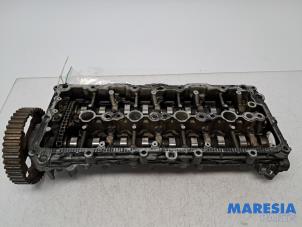 Begagnade Kamaxel Opel Vivaro 1.5 CDTI 102 Pris € 664,29 Inklusive moms erbjuds av Maresia Parts