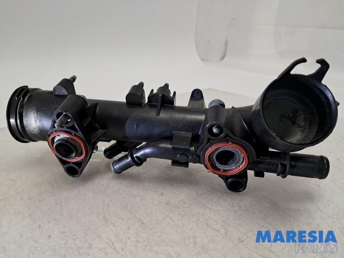 Gebrauchte Wasserrohr Opel Vivaro 1.5 CDTI 102 Preis € 78,64 Mit Mehrwertsteuer angeboten von Maresia Parts