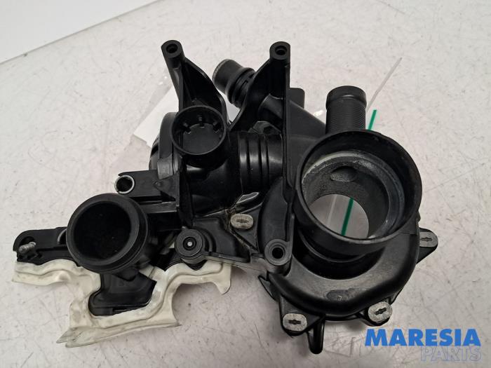 Begagnade Vattenpump Opel Vivaro 1.5 CDTI 102 Pris € 90,75 Inklusive moms erbjuds av Maresia Parts