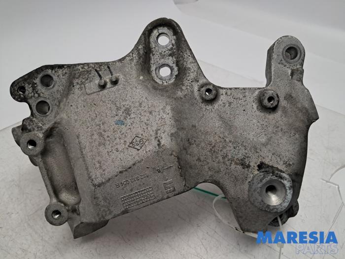 Used Engine mount Renault Trafic (1FL/2FL/3FL/4FL) 1.6 dCi 95 Price € 42,35 Inclusive VAT offered by Maresia Parts