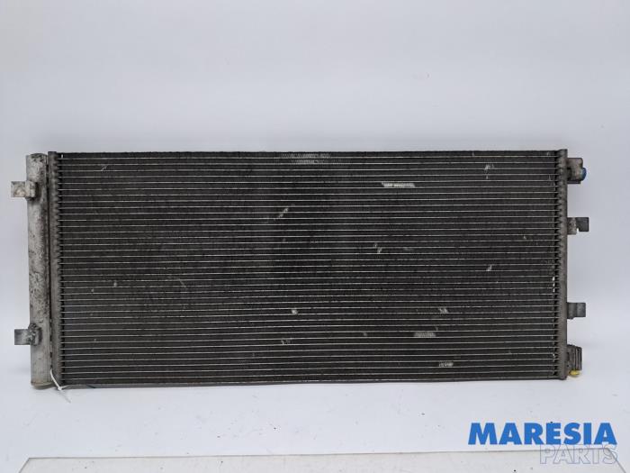 Usagé Condenseur de climatisation Opel Movano 2.3 CDTi 16V FWD Prix € 90,75 Prix TTC proposé par Maresia Parts