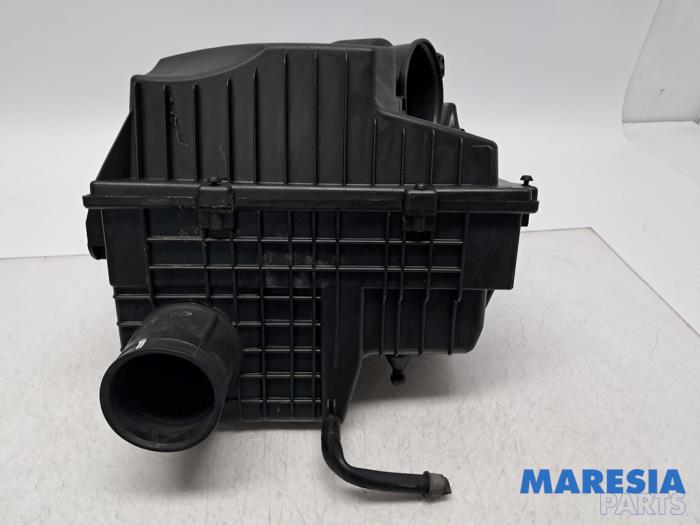 Begagnade Luftfilterhus Opel Movano 2.3 CDTi 16V FWD Pris € 48,40 Inklusive moms erbjuds av Maresia Parts