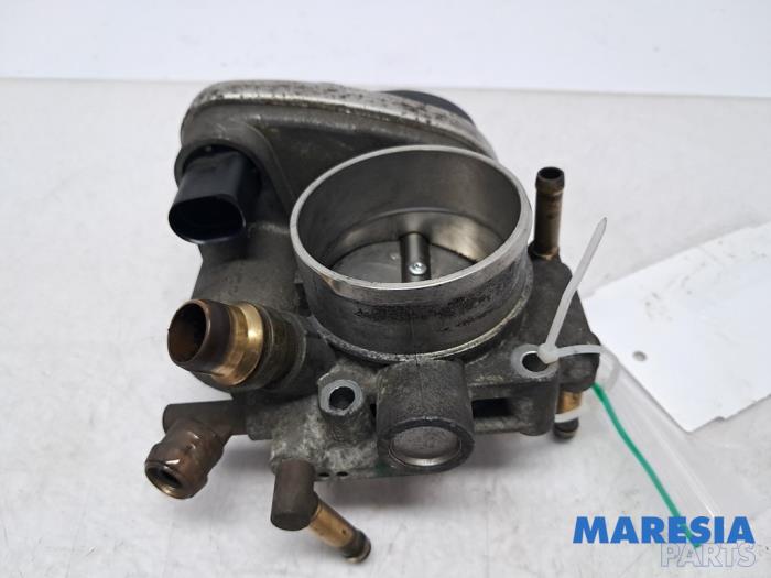 Używane Przepustnica Alfa Romeo 159 Sportwagon (939BX) 1.8 MPI 16V Cena € 49,99 Procedura marży oferowane przez Maresia Parts