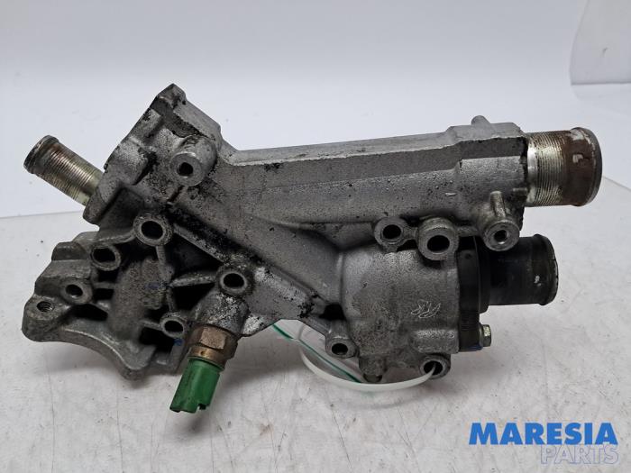 Usagé Boîtier thermostat Peugeot 307 CC (3B) 2.0 16V Prix € 40,00 Règlement à la marge proposé par Maresia Parts