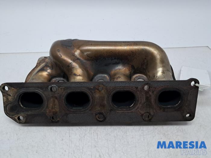 Gebrauchte Abgaskrümmer Peugeot 307 CC (3B) 2.0 16V Preis € 50,00 Margenregelung angeboten von Maresia Parts