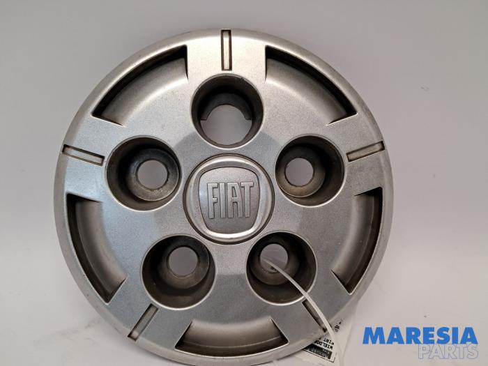 Używane Kolpak Fiat Ducato (250) 2.3 D 130 Multijet Cena € 12,10 Z VAT oferowane przez Maresia Parts
