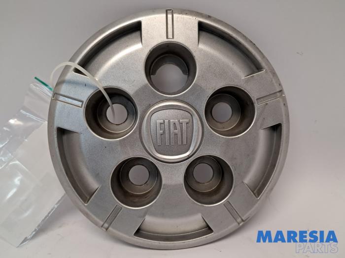 Używane Kolpak Fiat Ducato (250) 2.3 D 130 Multijet Cena € 12,10 Z VAT oferowane przez Maresia Parts