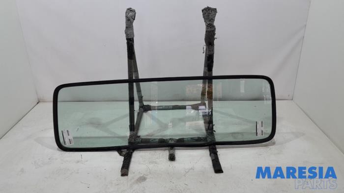 Usados Ventanilla detrás Renault Master III (EV/HV/UV/VA/VB/VD/VF/VG/VJ) 2.3 dCi 145 16V FWD Precio € 193,60 IVA incluido ofrecido por Maresia Parts