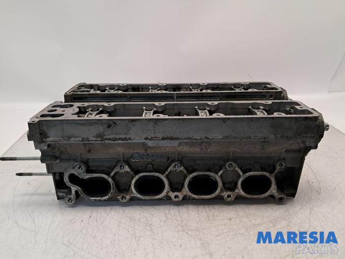 Begagnade Topplock Peugeot 307 CC (3B) 2.0 16V Pris € 150,00 Marginaltabell erbjuds av Maresia Parts