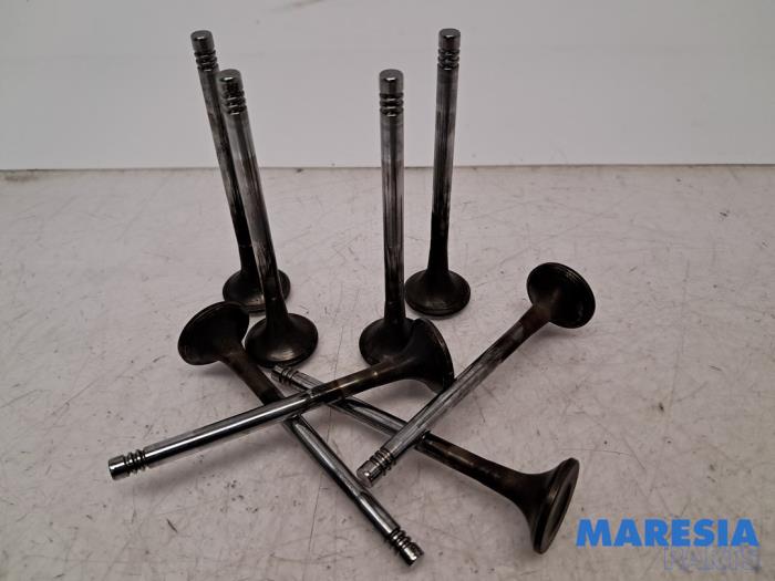 Gebrauchte Auspuffventil Peugeot Expert (V1/VA/VB/VE/VF/VT/VY) 2.0 Blue HDi 120 16V Preis € 36,30 Mit Mehrwertsteuer angeboten von Maresia Parts