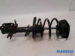 Gebrauchte Stoßdämpferstrebe rechts vorne Renault Grand Scénic III (JZ) 2.0 16V CVT Preis € 35,00 Margenregelung angeboten von Maresia Parts