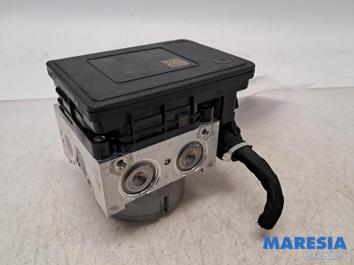 Begagnade ABS-pump Renault Megane IV Estate (RFBK) 1.3 TCE 115 16V Pris € 199,99 Marginaltabell erbjuds av Maresia Parts