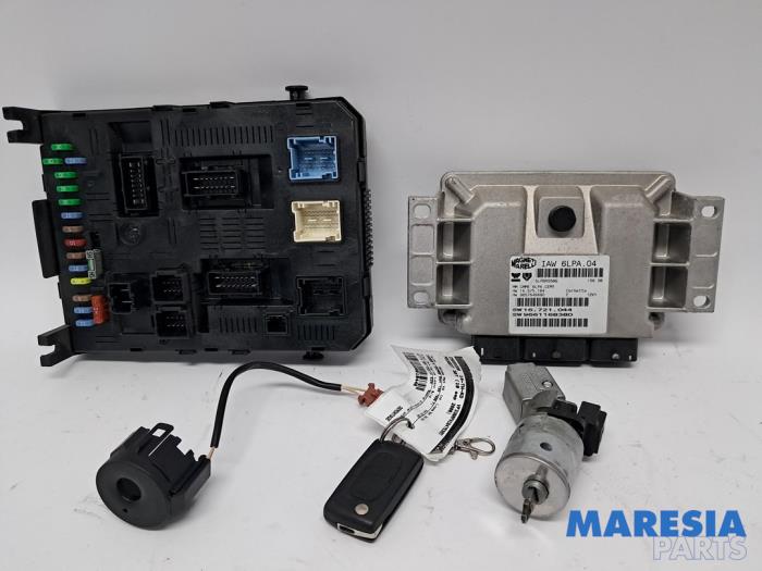 Used Engine management computer Peugeot 307 CC (3B) 2.0 16V Price € 250,00 Margin scheme offered by Maresia Parts