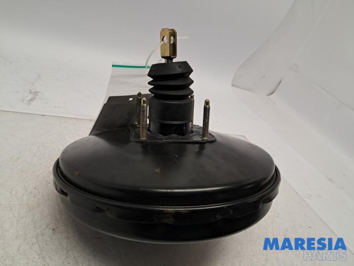 Usados Servofreno Peugeot 307 CC (3B) 2.0 16V Precio € 39,99 Norma de margen ofrecido por Maresia Parts