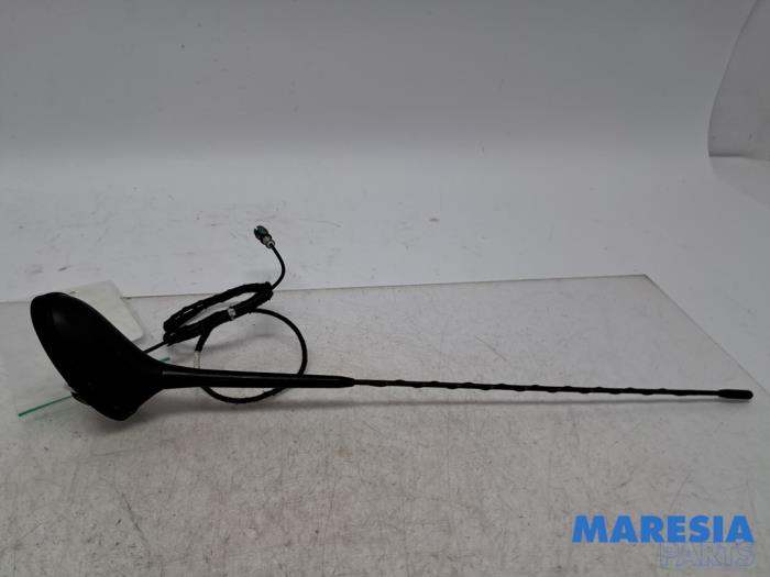 Używane Antena Peugeot 207 SW (WE/WU) 1.6 16V Cena € 15,00 Procedura marży oferowane przez Maresia Parts