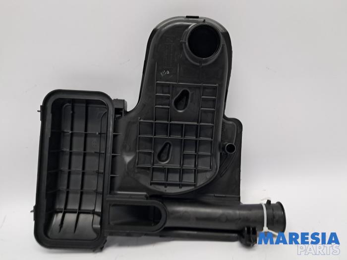 Gebrauchte Ventildeckel Peugeot 107 1.0 12V Preis € 20,00 Margenregelung angeboten von Maresia Parts