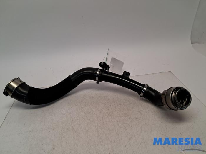 Gebrauchte Intercooler Schlauch Renault Scénic IV (RFAJ) 1.3 TCE 140 16V Preis € 110,00 Margenregelung angeboten von Maresia Parts