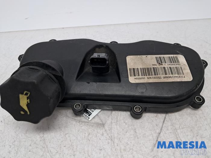 Usagé Couvercle de distribution Fiat Ducato (250) 3.0 140 Natural Power Prix € 48,40 Prix TTC proposé par Maresia Parts