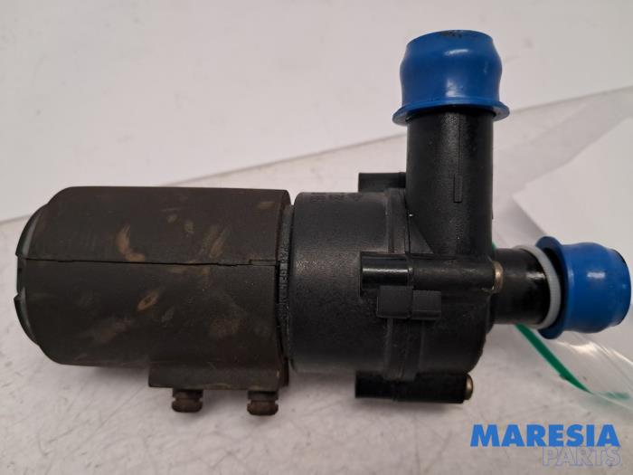 Begagnade Vattenpump Renault Espace (JK) 2.0 16V Turbo Pris € 50,00 Marginaltabell erbjuds av Maresia Parts