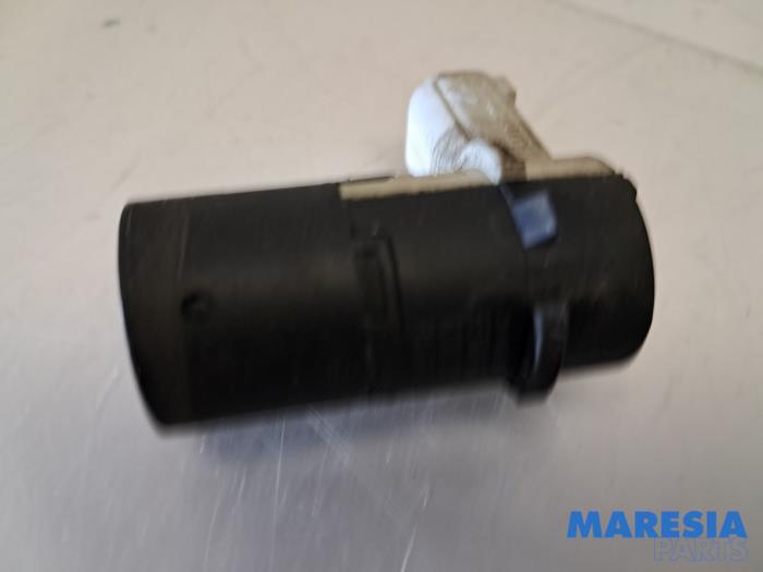 Usados Sensor PDC Renault Espace (JK) 2.0 16V Turbo Precio € 25,00 Norma de margen ofrecido por Maresia Parts