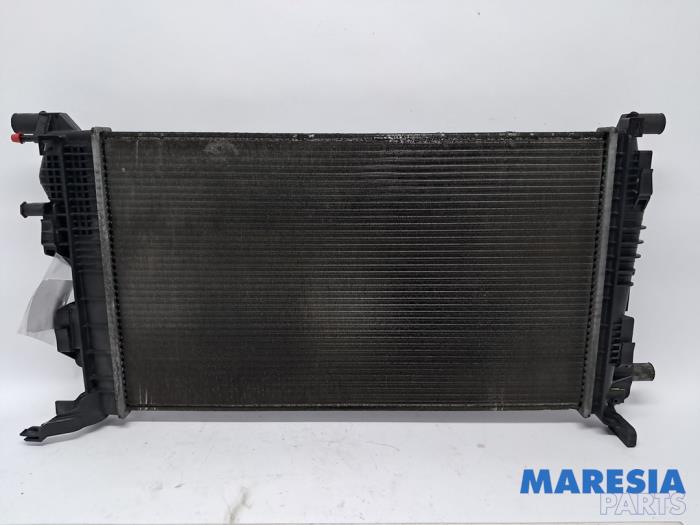 Usagé Radiateur Renault Megane III Berline (BZ) 1.4 16V TCe 130 Prix € 35,00 Règlement à la marge proposé par Maresia Parts