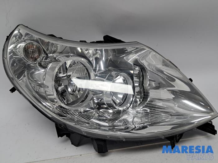 Używane Reflektor prawy Fiat Ducato (250) 2.0 D 115 Multijet Cena € 121,00 Z VAT oferowane przez Maresia Parts