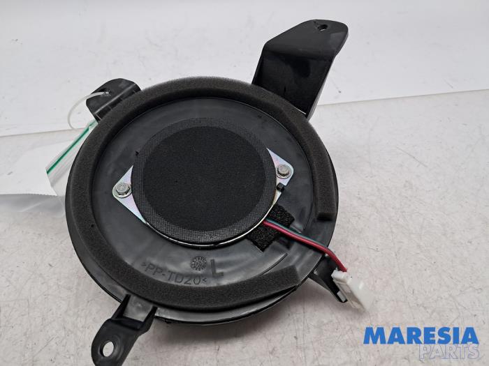 Używane Glosnik Fiat 500 (312) Electric Cena € 30,25 Z VAT oferowane przez Maresia Parts