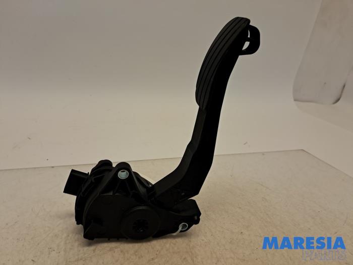 Begagnade Gaspedalsensor Renault Master III (MA/MB/MC/MD/MH/MF/MG/MH) 2.3 dCi 16V Pris € 35,70 Inklusive moms erbjuds av Maresia Parts