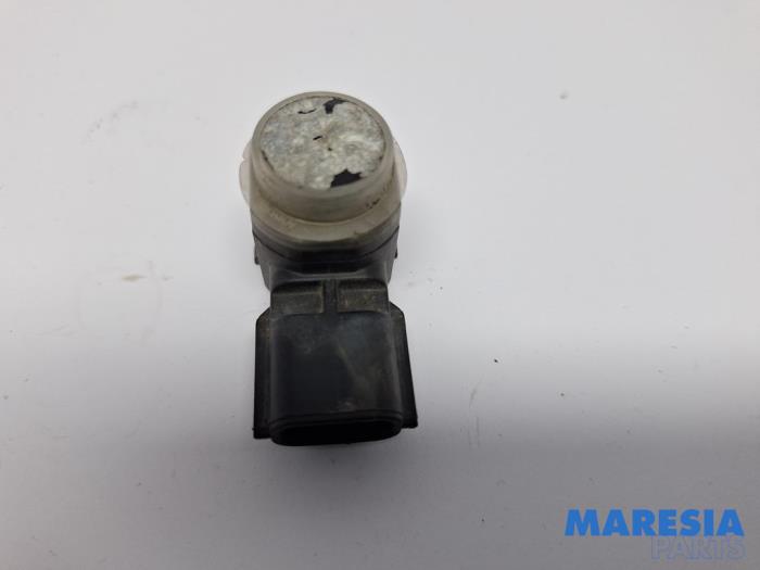 Usados Sensor PDC Renault Grand Scénic III (JZ) 1.6 dCi Precio € 19,50 Norma de margen ofrecido por Maresia Parts