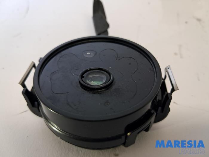 Begagnade Regnsensor Renault Master III (MA/MB/MC/MD/MH/MF/MG/MH) 2.3 dCi 16V Pris € 18,15 Inklusive moms erbjuds av Maresia Parts
