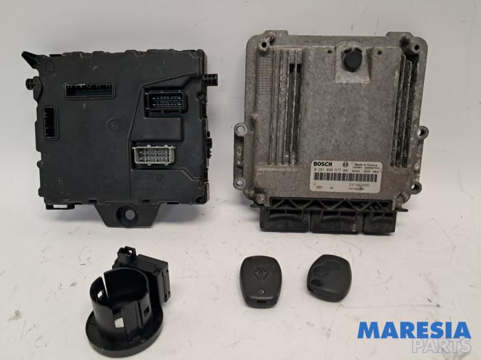 Used Engine management computer Renault Master III (MA/MB/MC/MD/MH/MF/MG/MH) 2.3 dCi 16V Price € 483,99 Inclusive VAT offered by Maresia Parts