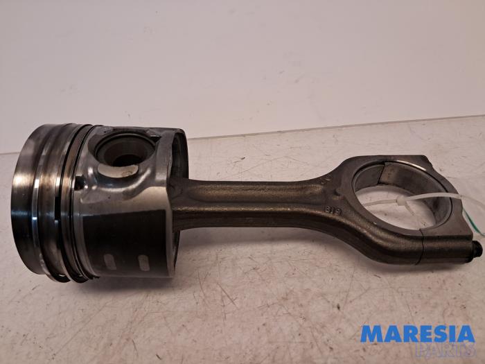 Gebrauchte Pleuelstange Citroen C4 Grand Picasso (3A) 1.6 HDiF 115 Preis € 50,00 Margenregelung angeboten von Maresia Parts