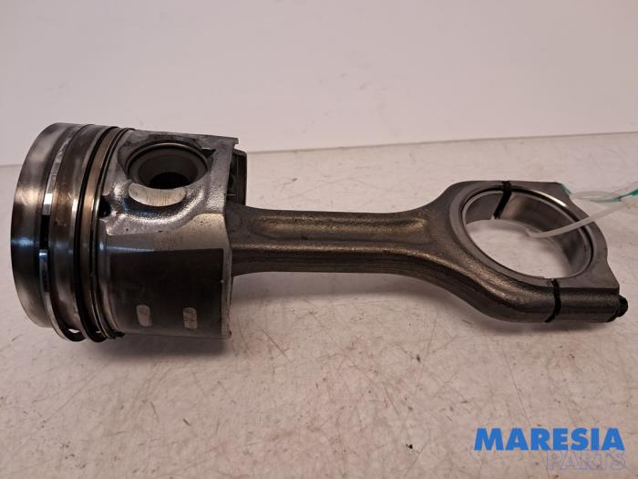 Gebrauchte Pleuelstange Citroen C4 Grand Picasso (3A) 1.6 HDiF 115 Preis € 50,00 Margenregelung angeboten von Maresia Parts