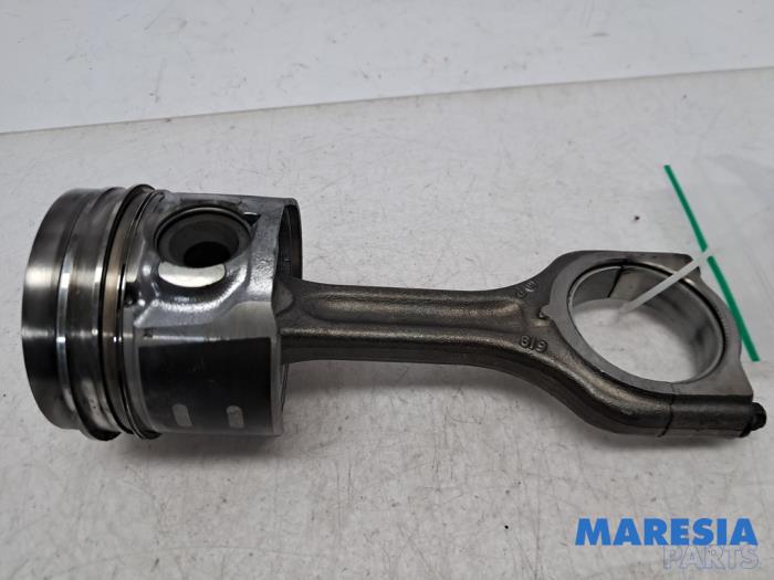 Gebrauchte Pleuelstange Citroen C4 Grand Picasso (3A) 1.6 HDiF 115 Preis € 50,00 Margenregelung angeboten von Maresia Parts