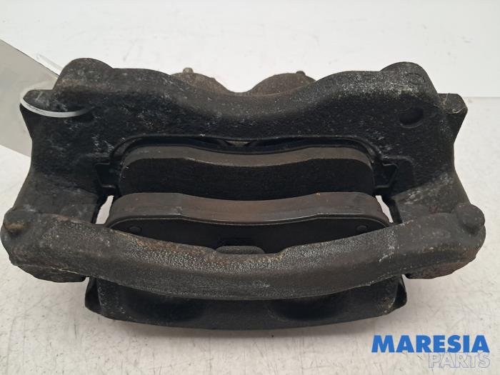 Begagnade Främre bromsok, höger Renault Master III (MA/MB/MC/MD/MH/MF/MG/MH) 2.3 dCi 16V Pris € 72,60 Inklusive moms erbjuds av Maresia Parts