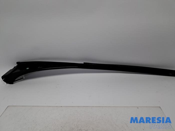Gebrauchte Windschutzscheibe blende Renault Trafic (1FL/2FL/3FL/4FL) 1.6 dCi 90 Preis € 36,30 Mit Mehrwertsteuer angeboten von Maresia Parts