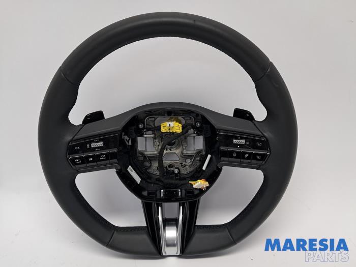 Gebrauchte Lenkrad Alfa Romeo Junior 1.2 Hybrid Ibrida Preis € 449,00 Margenregelung angeboten von Maresia Parts