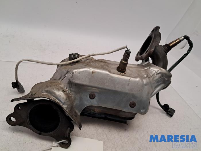 Używane Katalizator Renault Clio IV (5R) 0.9 Energy TCE 90 12V Cena € 262,50 Procedura marży oferowane przez Maresia Parts