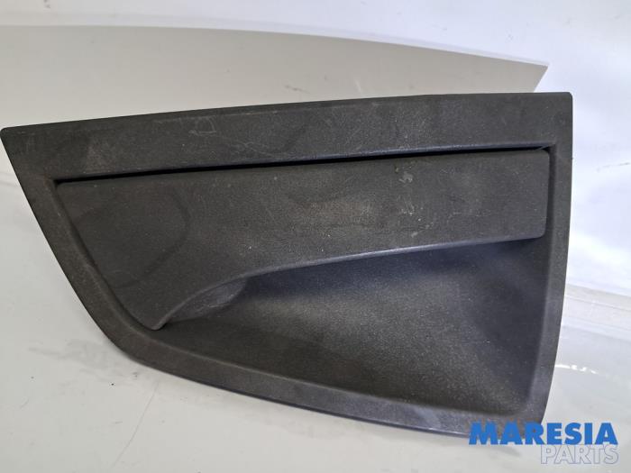 Begagnade Dörrhandtag, 4-dörrars, vänster bak Alfa Romeo Giulietta (940) 1.4 TB 16V MultiAir Pris € 24,99 Marginaltabell erbjuds av Maresia Parts